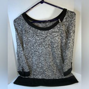 Libian Gray & Black lightweight elbow sweater L/XL